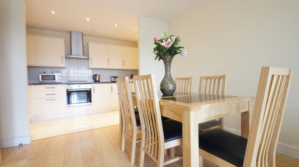 Lodge Drive Serviced Apartments Enfield Luaran gambar