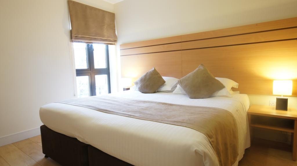 Lodge Drive Serviced Apartments Enfield Luaran gambar