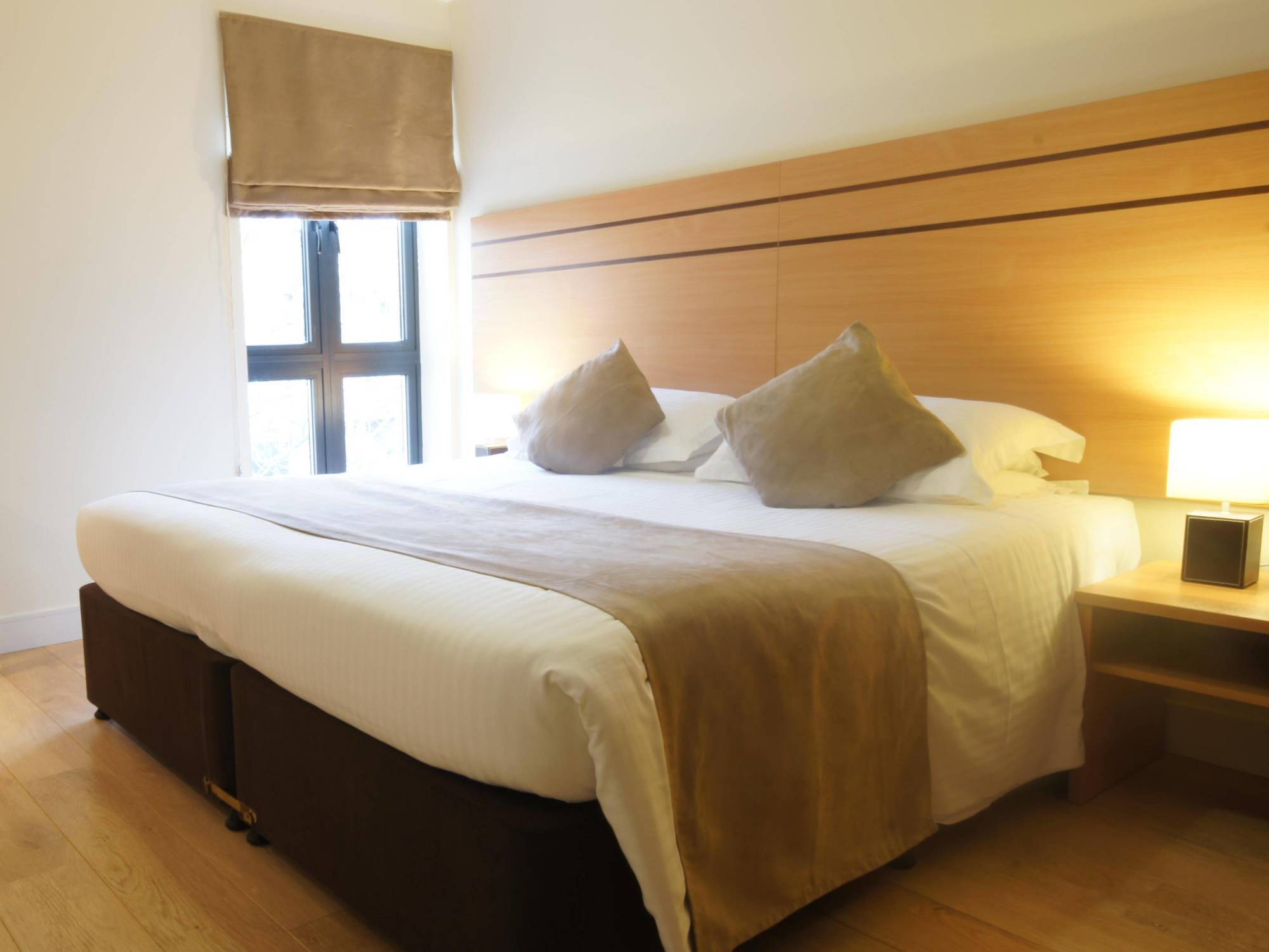 Lodge Drive Serviced Apartments Enfield Luaran gambar